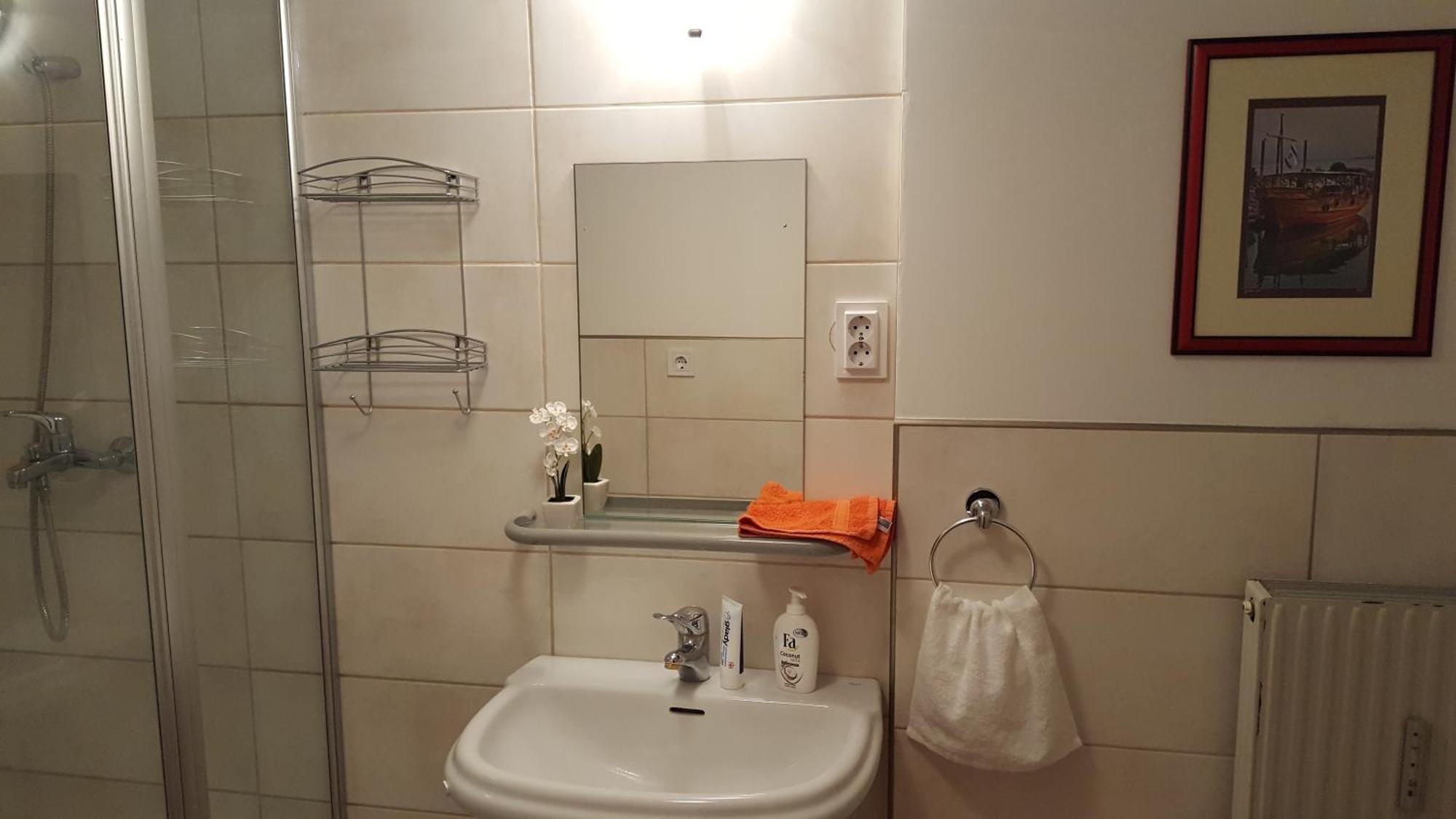 Hangulat Vendeghaz Apartmanok Orosháza Oda fotoğraf