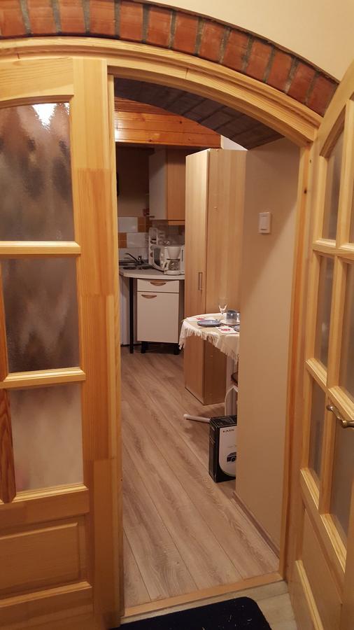 Hangulat Vendeghaz Apartmanok Orosháza Dış mekan fotoğraf