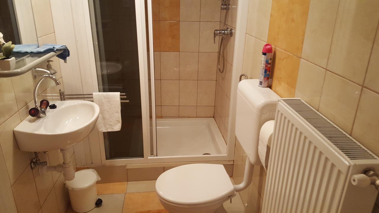 Hangulat Vendeghaz Apartmanok Orosháza Dış mekan fotoğraf