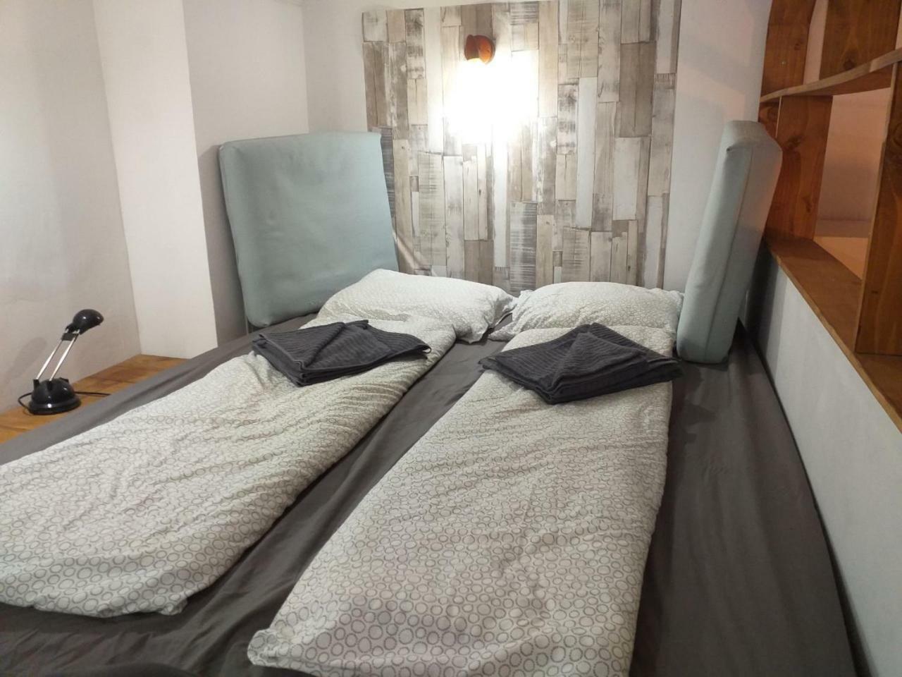 Hangulat Vendeghaz Apartmanok Orosháza Dış mekan fotoğraf